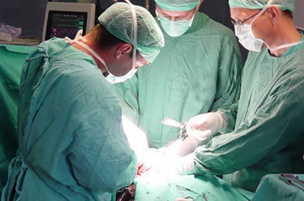 Bimba del Burundi salvata dai medici di cardiochirurgia all’ospedale di Taormina