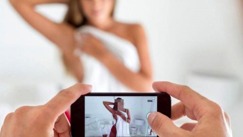 Decine di richieste d’aiuto all’organizzazione Mete onlus con la campagna “Stop Sexting and Revenge porn” nelle farmacie di Palermo