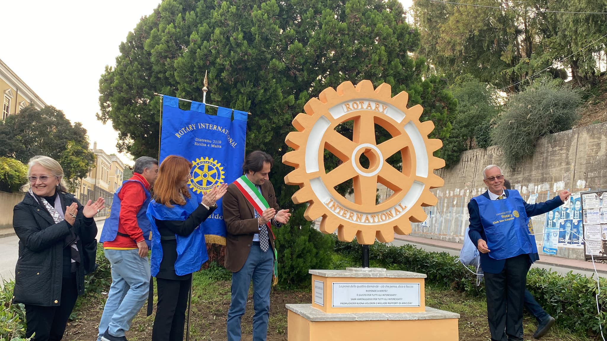 San Cataldo. Inaugurata l’installazione “La Ruota del Rotary International”