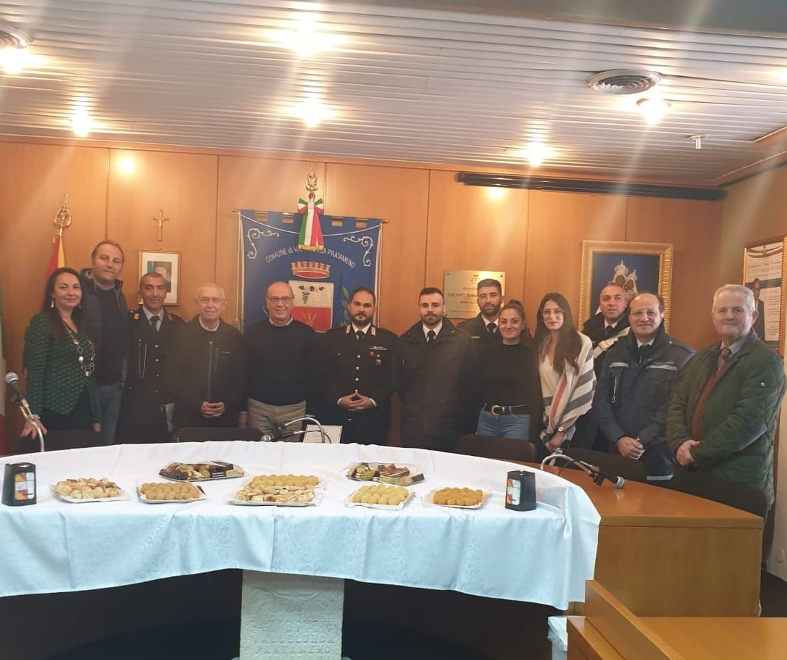 Vallelunga. Il saluto dell’amministrazione comunale al comandante della stazione carabinieri Pasquale Milone