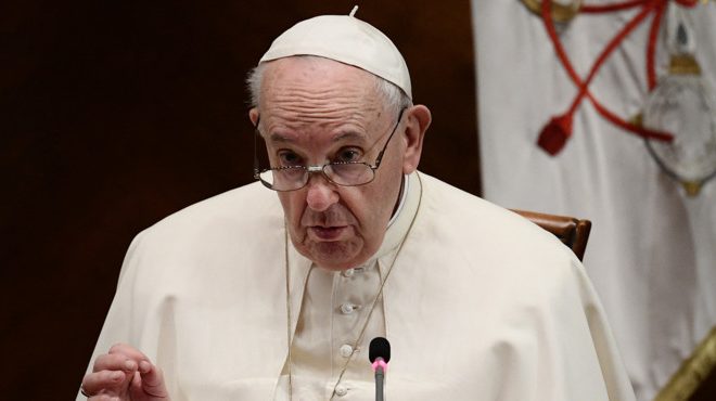 Papa Francesco, Natale a Sant’Egidio: con i poveri soli per ridare speranza al mondo