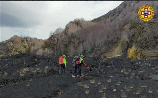 Sicilia, Etna: ritrovata la turista brasiliana dispersa da ieri sera, sta bene