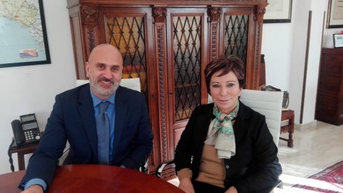 Caltanissetta. Nell’ambito del progetto “Natale insieme sotto l’albero” attivati dall’Asp in via Chiarandà centri per autismo e Alzheimer