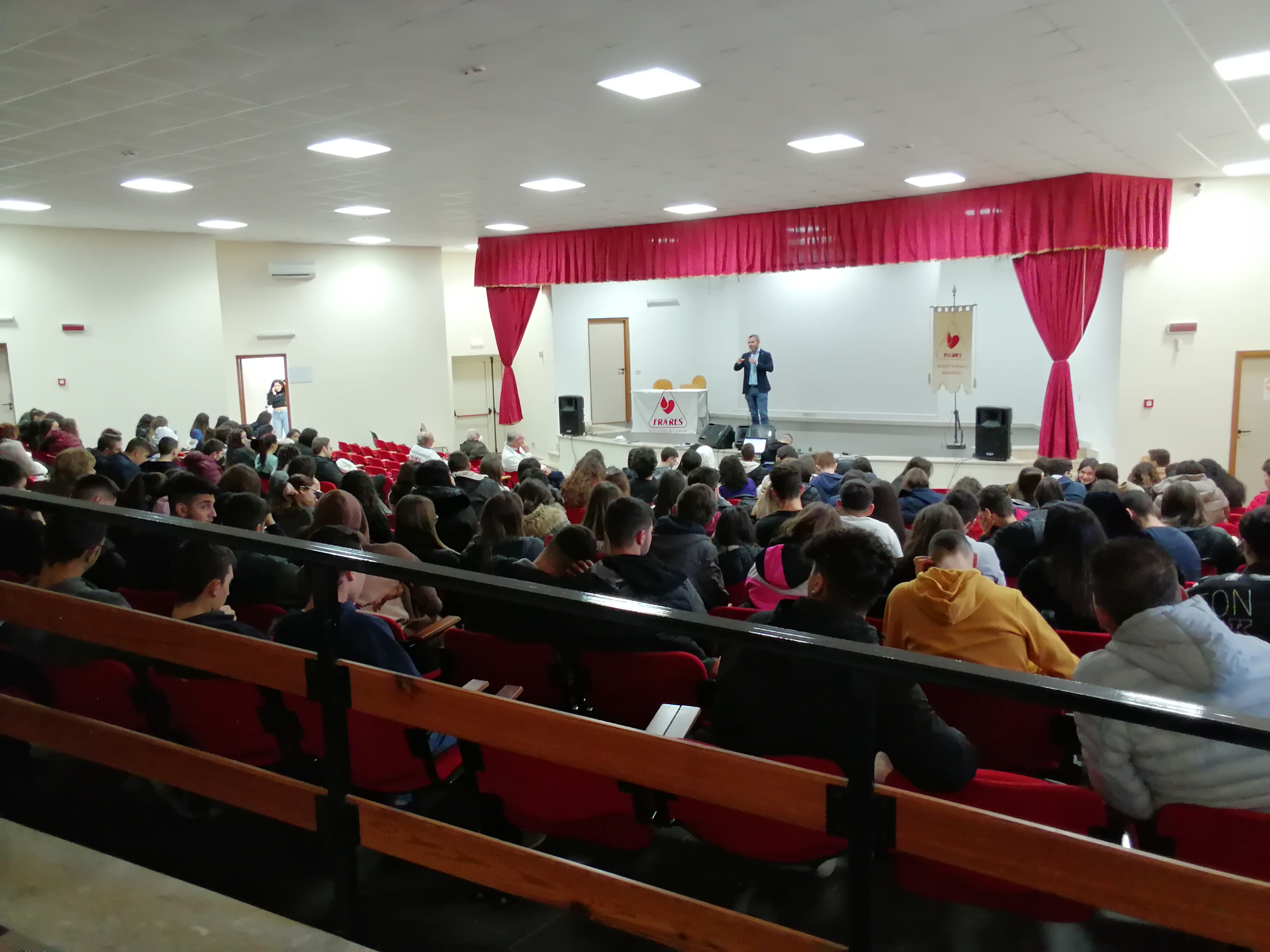 Mussomeli, Fratres e  Misericordia incontrano ragazzi degli Istituti “G.B. Hodierna” e “Virgilio”