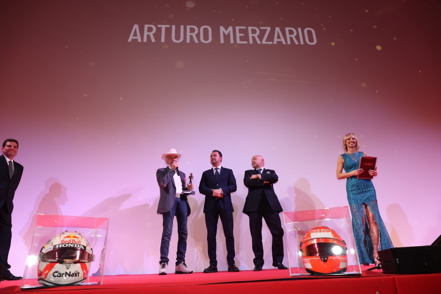 Motori, Scarpinato ai “Caschi d’oro”: «Sport motoristici volano di sviluppo turistico per la Sicilia»