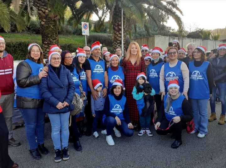 Caltanissetta, Michela Brambilla accoglie gli amici animali e i loro padroni (VIDEO)