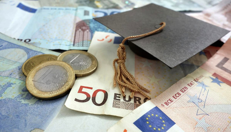 Sicilia. Più di 10mila borse di studio universitarie in pagamento con assegni per 12 milioni di euro