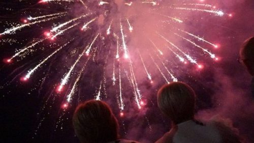 Caltanissetta, da Capodanno all’Epifania vietato l’uso di petardi, botti e fuochi d’artificio