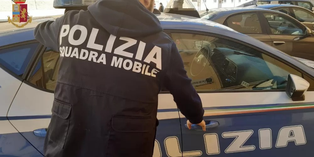 Associazione mafiosa e tentata estorsione aggravata dal metodo mafioso: arrestato per condanna definitiva dalla Polizia