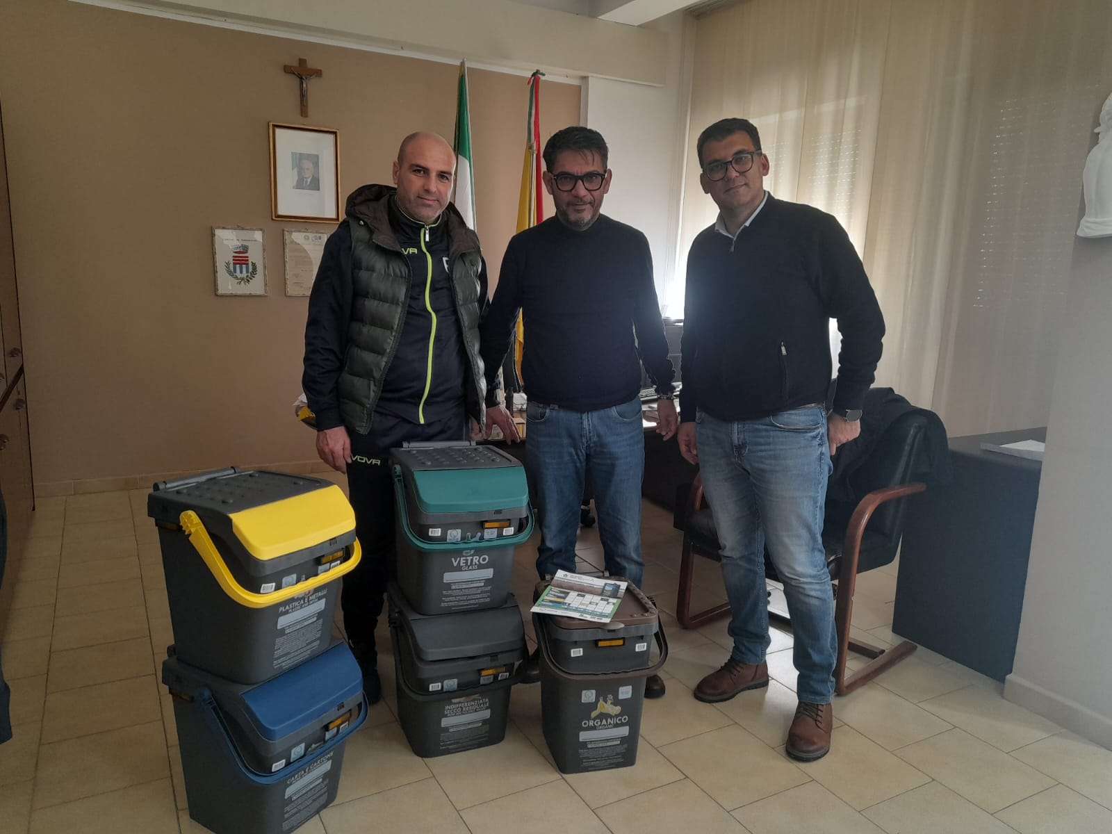 Sommatino. Al via campagna di consegna porta a porta nuovi cestini per differenziata