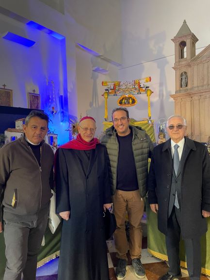 San Cataldo. Visita del vescovo mons. Russotto alla mostra dei presepi