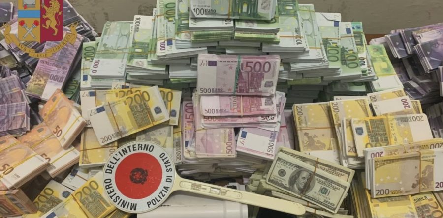 Operazioni di cambio di denaro fraudolente con il sistema Rip Deal: tre arresti della Polizia di Stato
