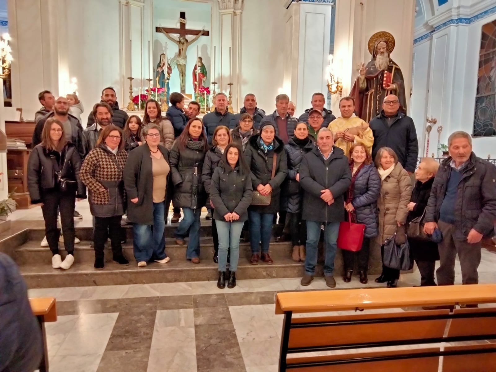 Marianopoli, giornata liturgica S. Antonio Abate. Parroco benedice