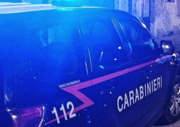 Giovane tenta di togliersi la vita, ma i Carabinieri in extremis lo salvano