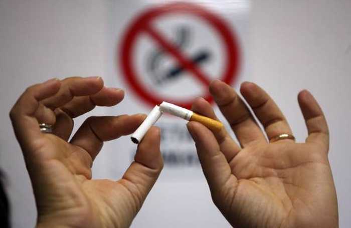 Fumo, verso lo stop totale: a breve vietato per legge anche all’aperto