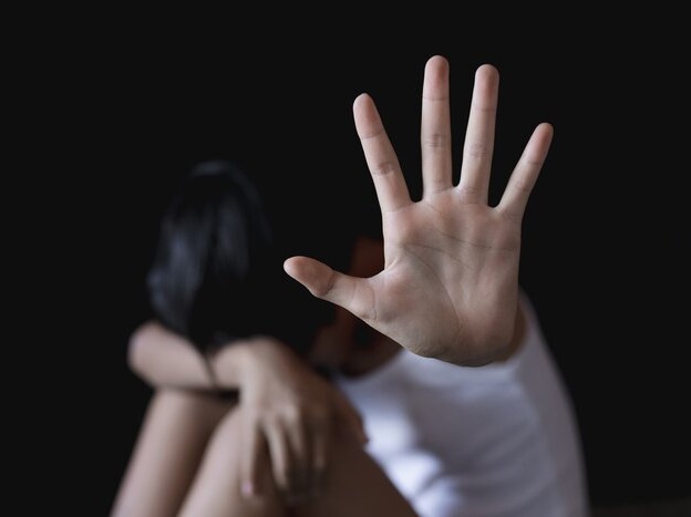 Agrigento, suicidio 15enne dopo stupri filmati: ipotesi estorsione sessuale