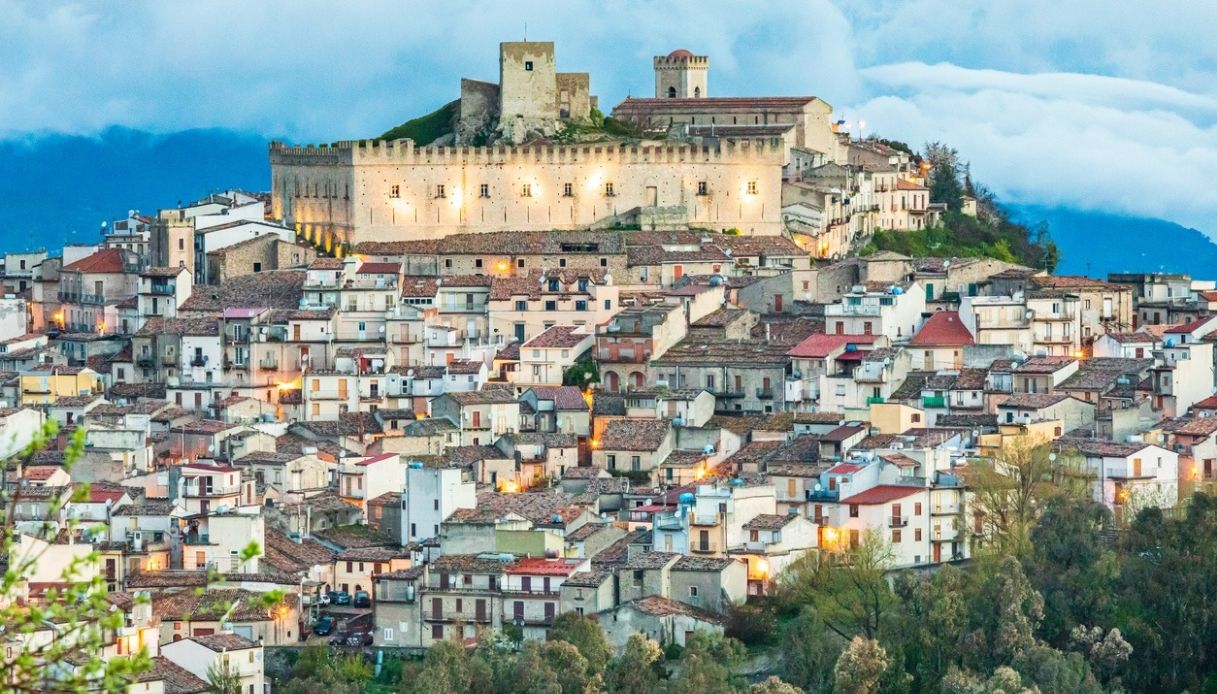 Turismo: borghi italiani, durata soggiorni +46% e spesa media +74%
