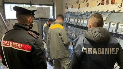 Allacci abusivi a rete elettrica, 19 denunciati
