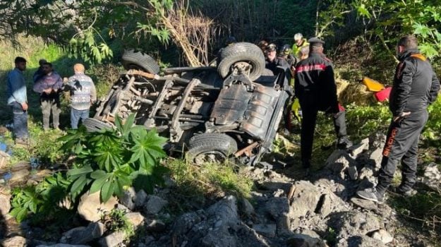 Sicilia. Tragedia della strada: trentottenne si schianta contro un muro con la jeep e precipita in un burrone