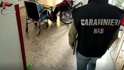 Trapani: controlli Nas in case di riposo, sequestrato cibo scaduto