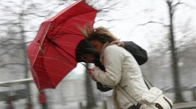 Maltempo in Italia offusa l’inizio della Settimana con piogge e venti di burrasca