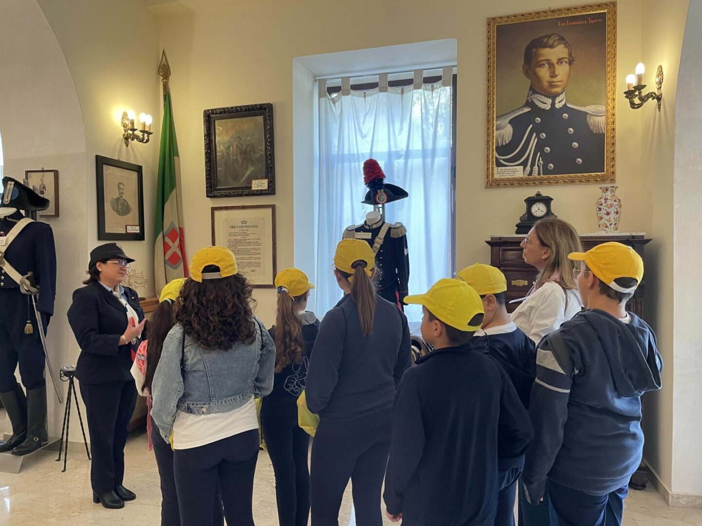 Studenti a scuola di legalità al Comando Legione Carabinieri Sicilia