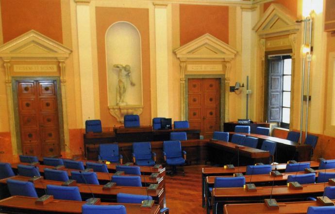 Caltanissetta. I consiglieri del M5S chiedono convocazione del Consiglio comunale aperto su quarto Policlinico siciliano