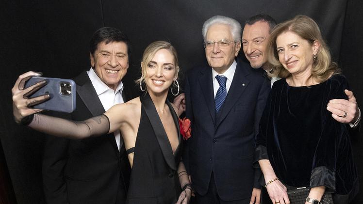 Sanremo 2023: le pagelle della prima serata. Promossi e bocciati tra cantanti, ospiti e conduttori