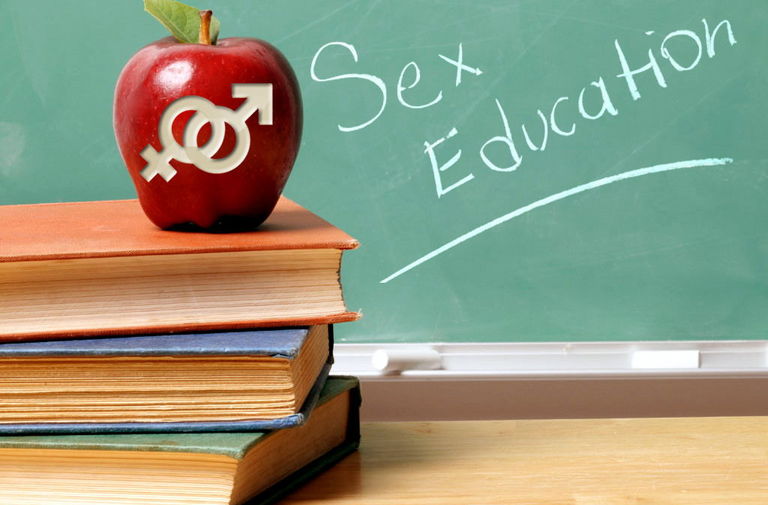 Educazione sessuale a scuola, l’Italia uno degli ultimi Paesi in Europa in cui non è obbligatoria