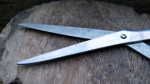 Italia. Ucciso a forbiciate per i gratta e vinci, 17 anni ai gestori del bar