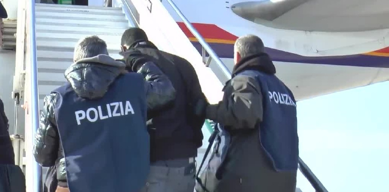 Sicilia, ufficio immigrazione espelle 2 stranieri: uno di loro attende il rimpatrio al Cpr di Caltanissetta