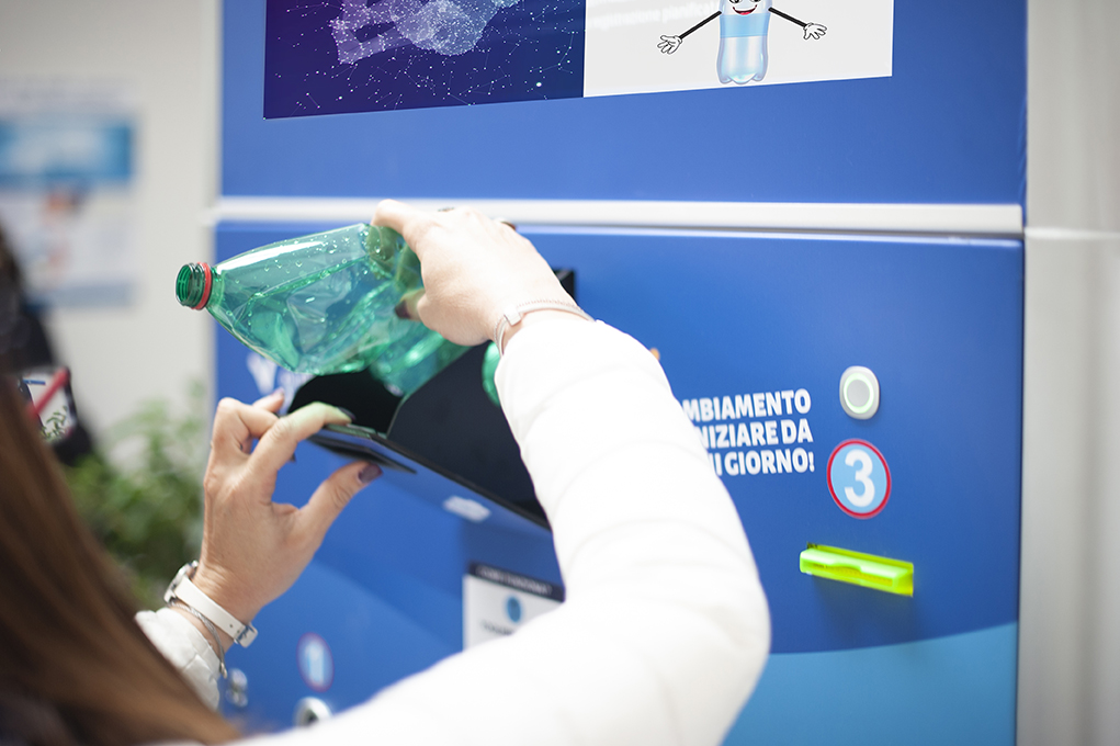 Programma Mangiaplastica: Ministero dell’Ambiente concede contributo ai Comuni per acquisto eco compattatori. Istanze entro il 31 marzo