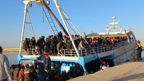 Migranti  soccorsi in mare, 150 attesi per questa notte