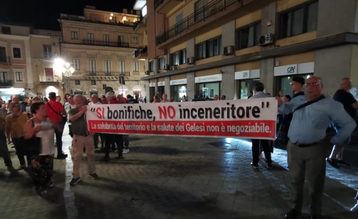 Gela, Comitato “No Inceneritore”: oltre 3000 firme per chiedere ai politici di intervenire sull’area