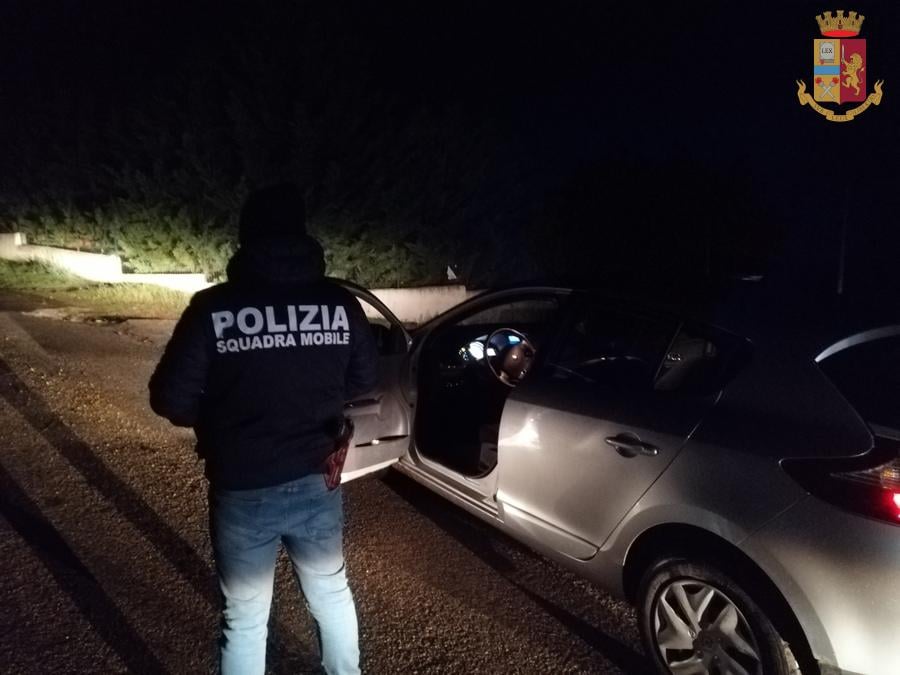 Polizia di Enna, sgominata banda che rubava auto in Sicilia: 10 misure cautelari. Furti anche a Caltanissetta