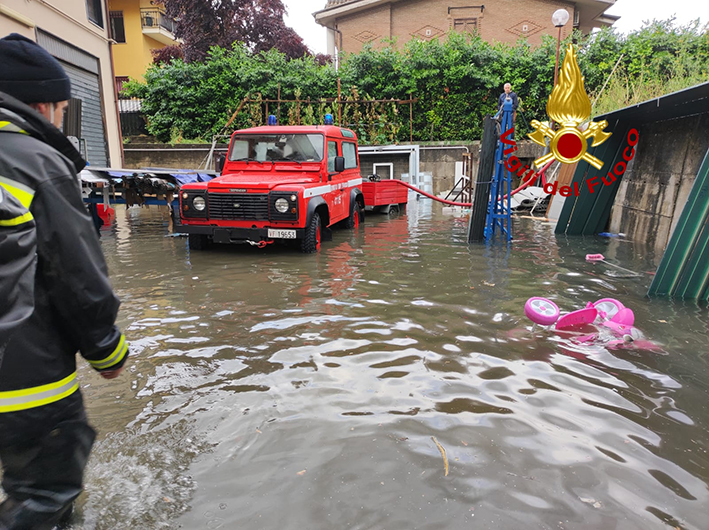 Maltempo: vigili fuoco, 450 interventi in 24 ore in Sicilia