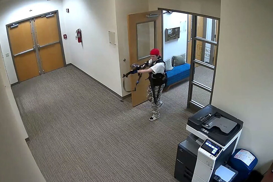 Usa, tre bambini e tre adulti uccisi in una scuola a Nashville. Ecco il video: la killer era una donna, aveva due fucili e una pistola