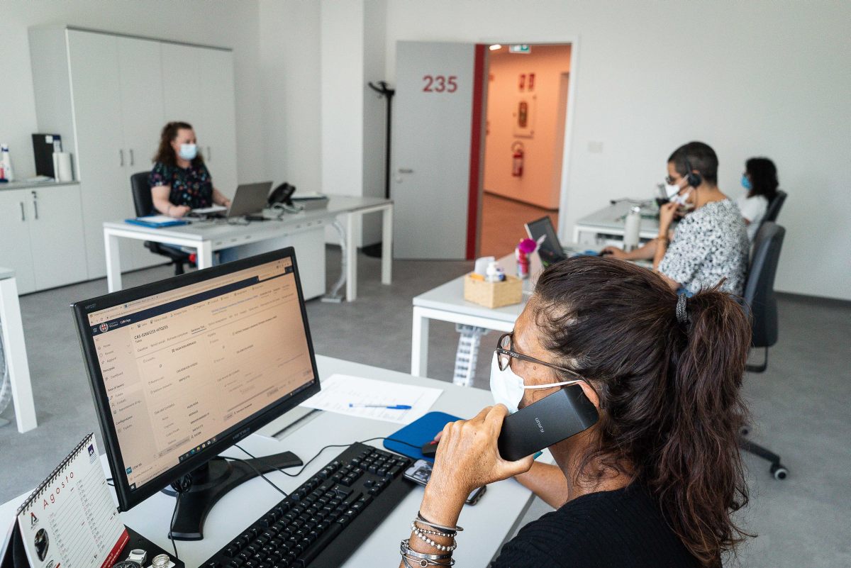 L’occupazione accelera, i servizi trainano la domanda di lavoro