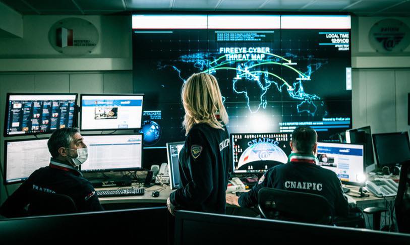 Donna truffata da sedicenti operatori di Poste Italiane effettua due bonifici di 80 mila euro: la Polizia Postale ne ha recuperati 50 mila