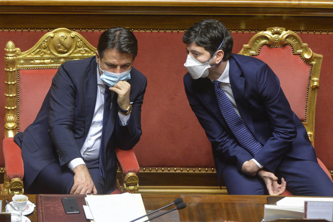 Covid, Tribunale di Brescia valuterà la posizione Conte e Speranza per la mancata zona rossa a Bergamo