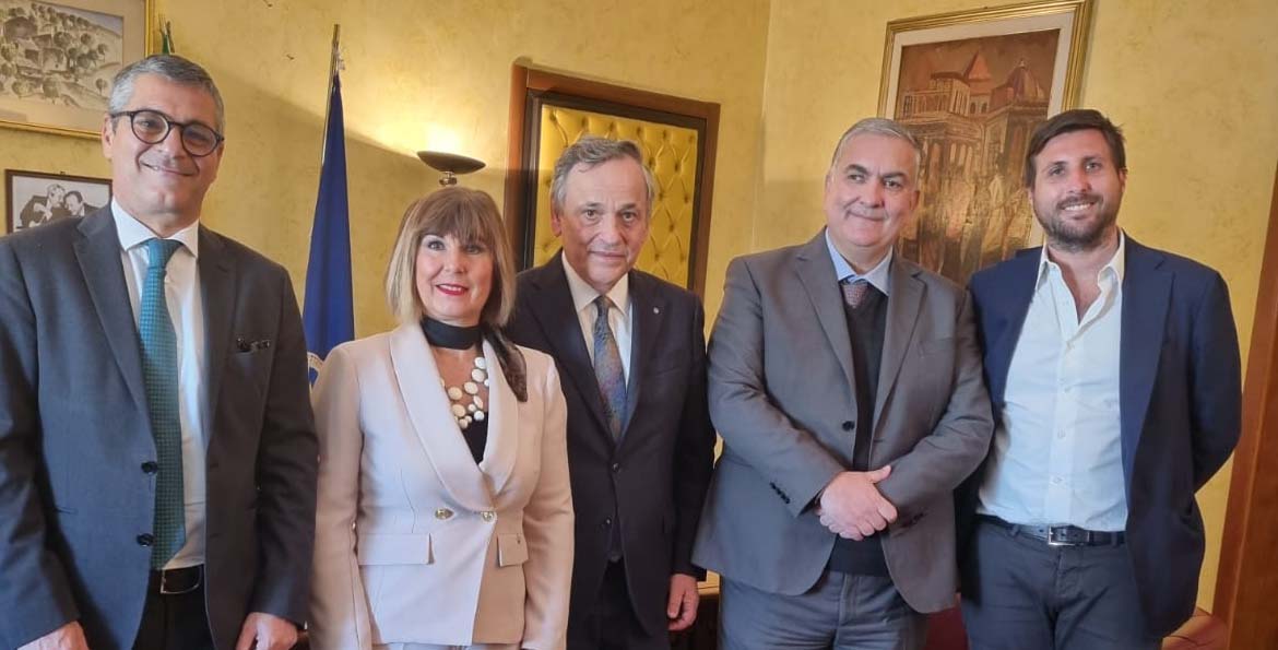 Sicilia, medici e avvocati firmano un Protocollo pilota per l’albo dei consulenti al Tribunale