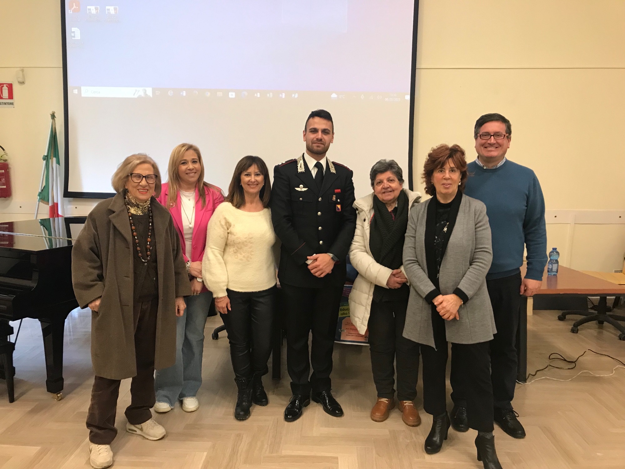 Caltanissetta, al Manzoni-Juvara con Soroptimist e Carabinieri si discute di legalità