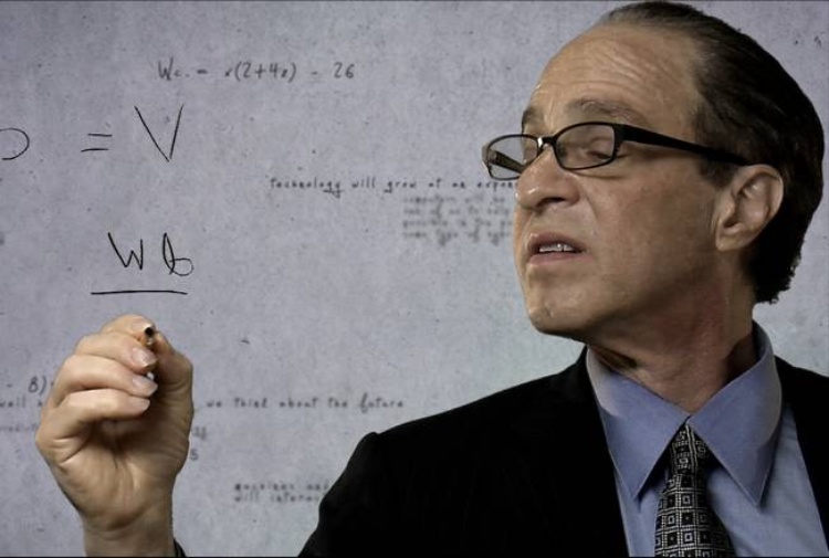 Tra sette anni comincia l’era che ci porterà verso l’immortalità: ecco le previsioni da sogno (o da incubo) dello scienziato Raymond Kurzweil
