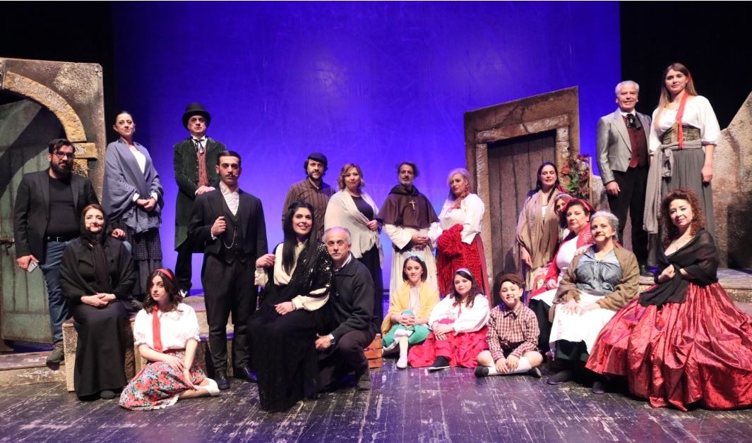 Teatro, la commedia musicale “ ‘A Vara Nova” conquista il Margherita di Caltanissetta