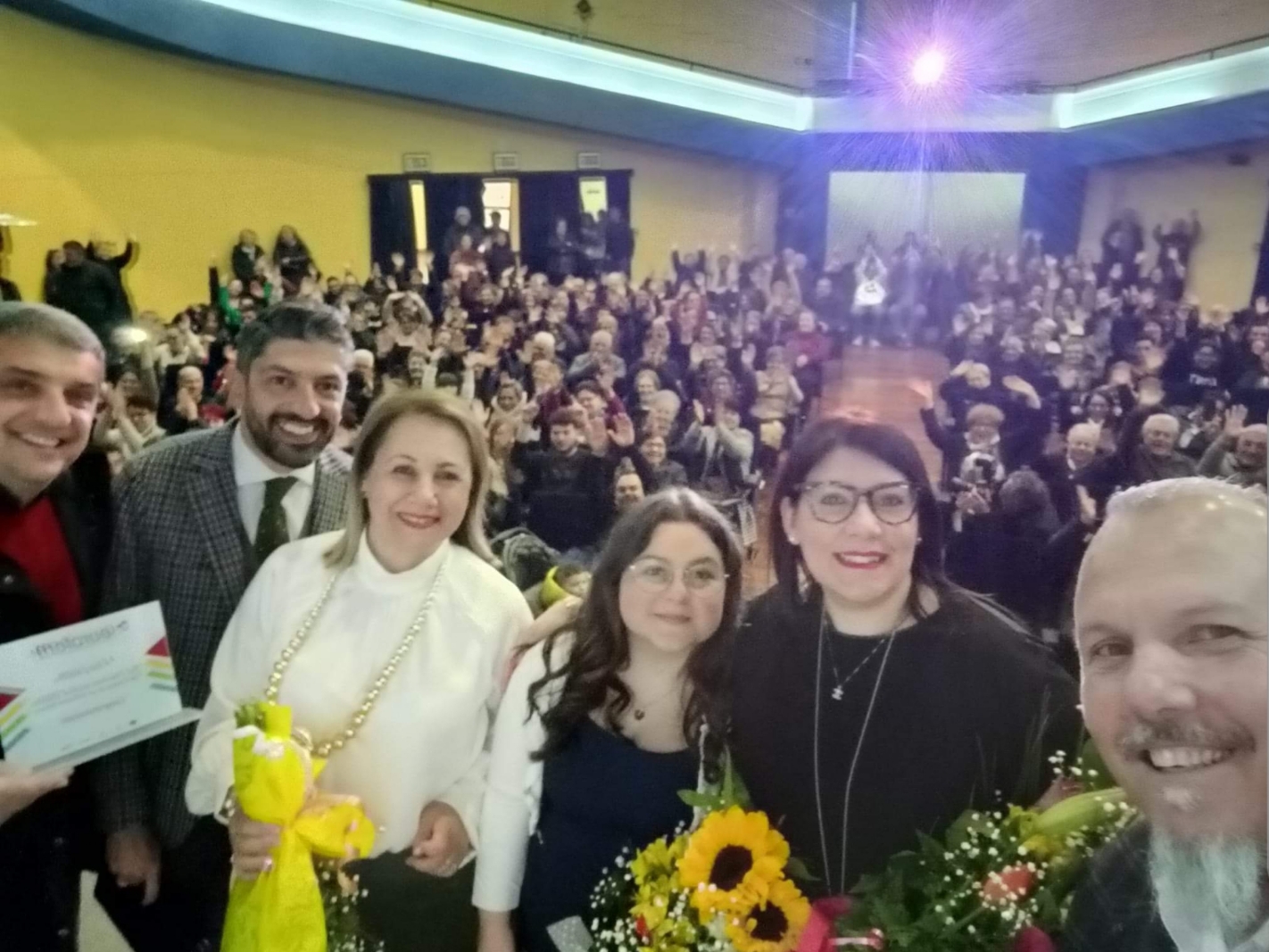 Montedoro celebra Ilary Alaimo: la talentuosa giovane cantante “sommersa” dall’affetto dei suoi concittadini