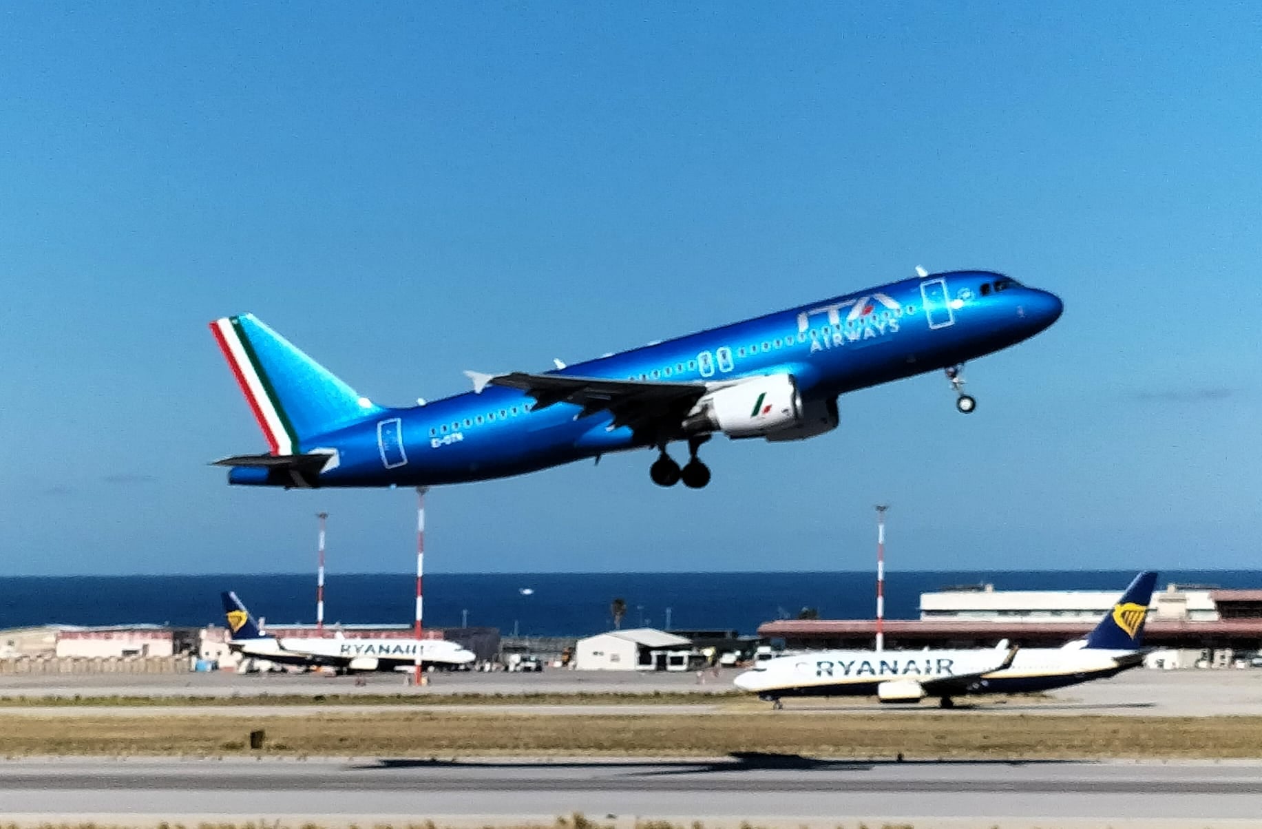 Sicilia, Caro voli. Cuffaro all’AD di ITA: “Roma-Palermo a 509 euro, è una vergogna”