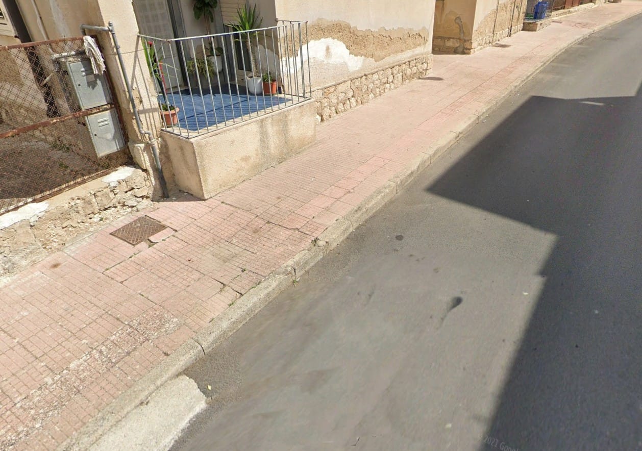 Bompensiere. Avviati interventi di manutenzione di marciapiedi nel centro abitato