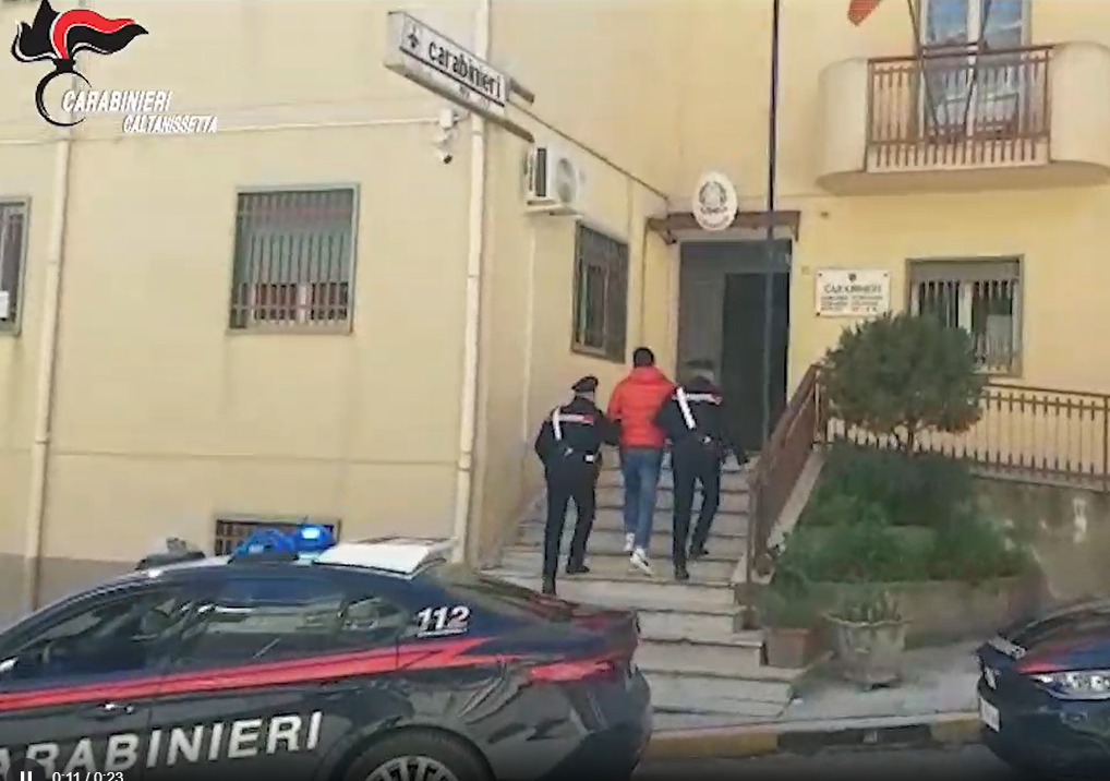 Caltanissetta, BLITZ antidroga: i nomi delle 15 persone arrestate