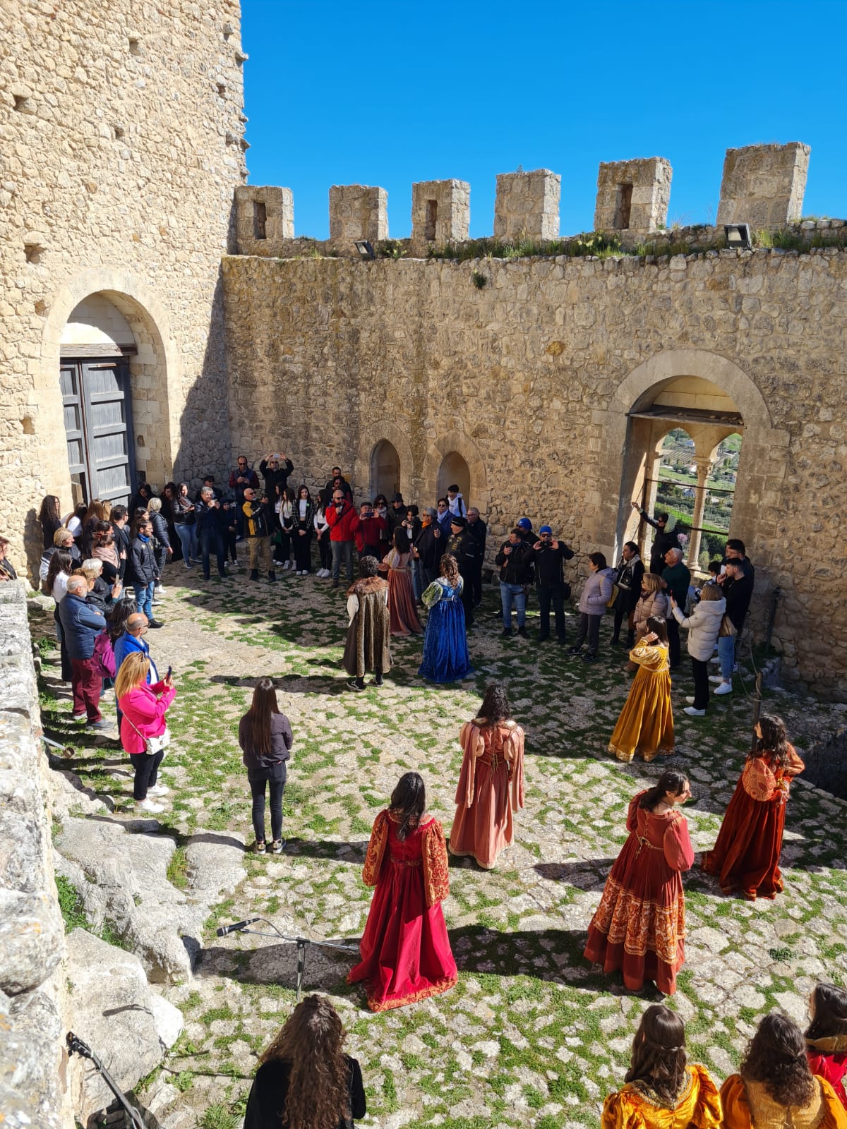 Travolgente entusiasmo per le giornate  FAI di primavera