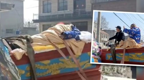 Cina, si finge morto per vedere chi sarebbe andato al suo funerale